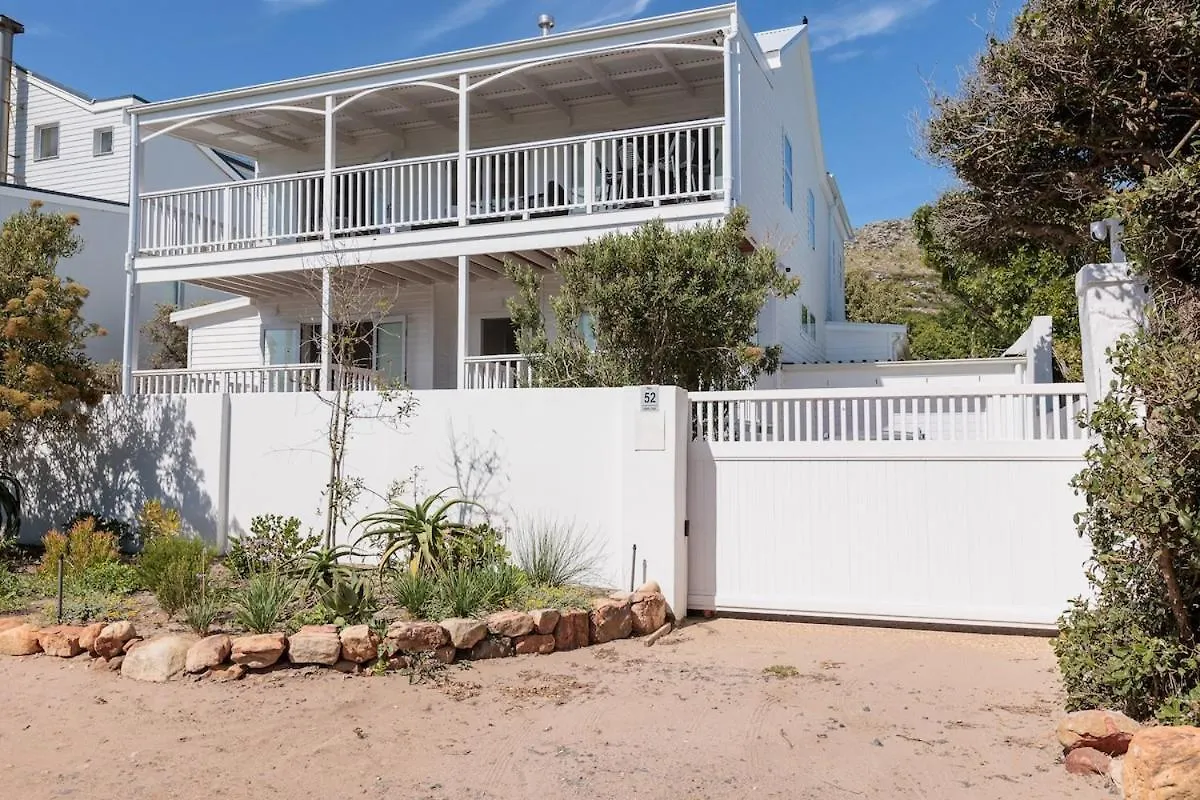 Villa The Shore House, A Newly Built Beach House With Private Pool Scarborough