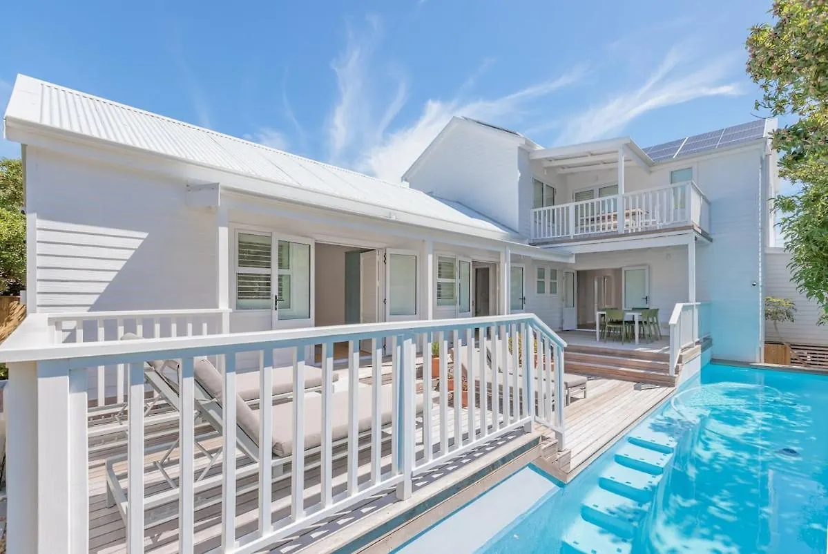 The Shore House, A Newly Built Beach House With Private Pool Scarborough