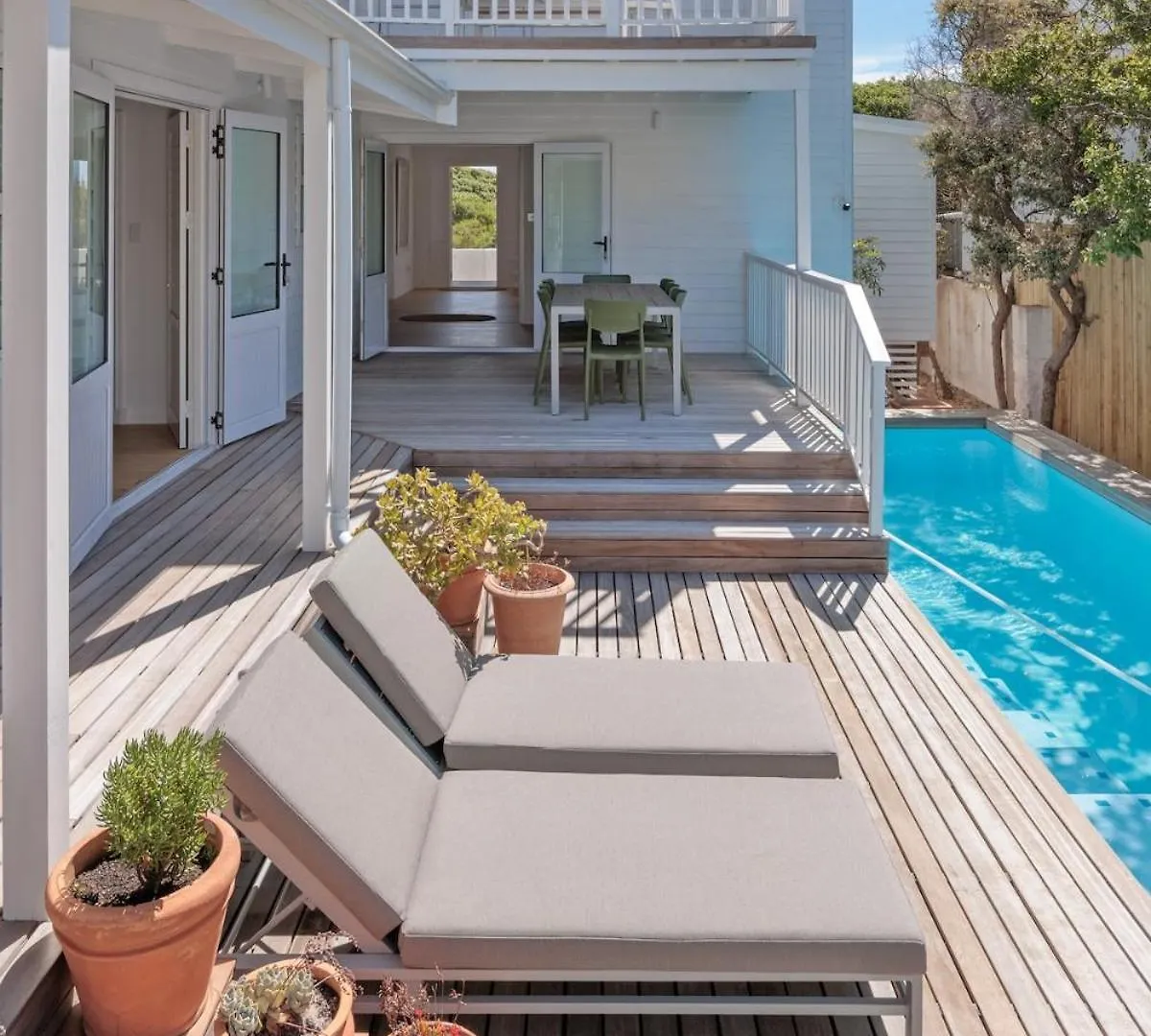 The Shore House, A Newly Built Beach House With Private Pool Scarborough 0*,  Sudafrica