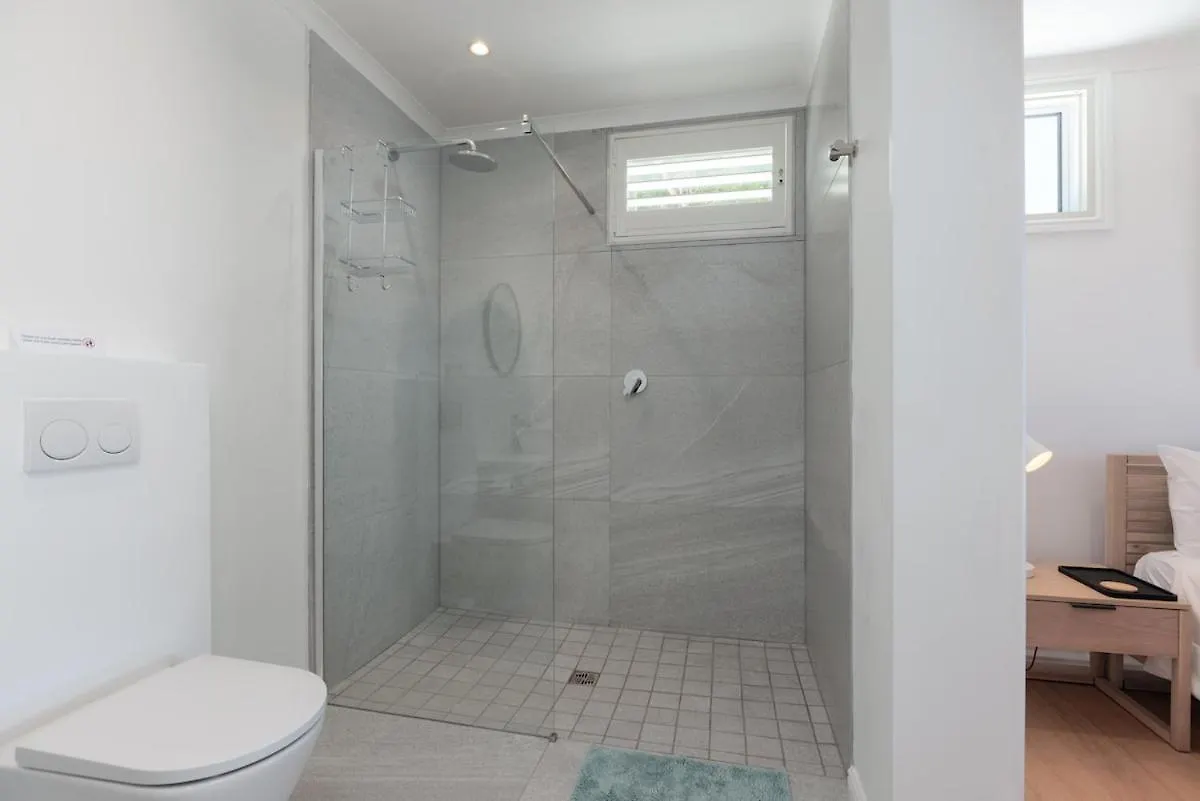 The Shore House, A Newly Built Beach House With Private Pool Scarborough Villa
