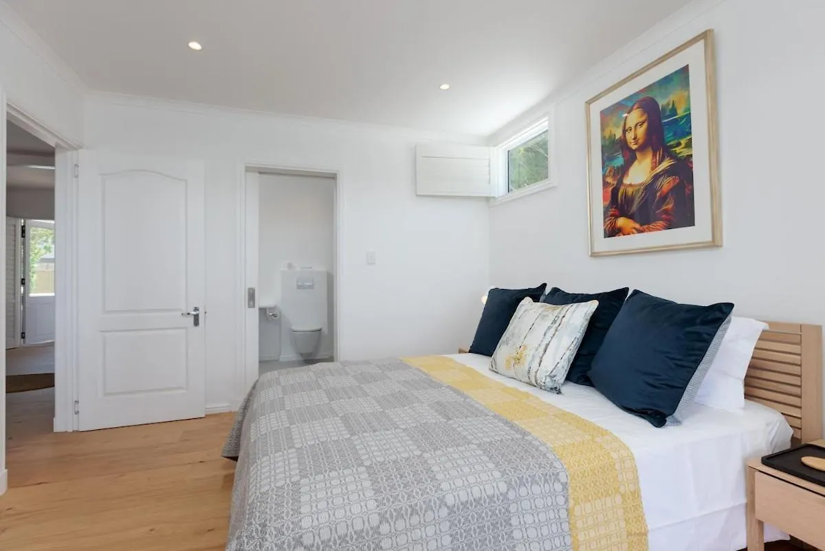 The Shore House, A Newly Built Beach House With Private Pool Scarborough