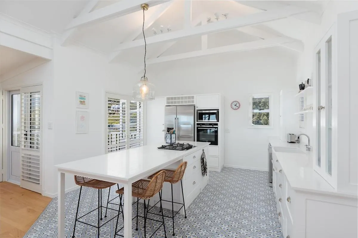 The Shore House, A Newly Built Beach House With Private Pool Scarborough
