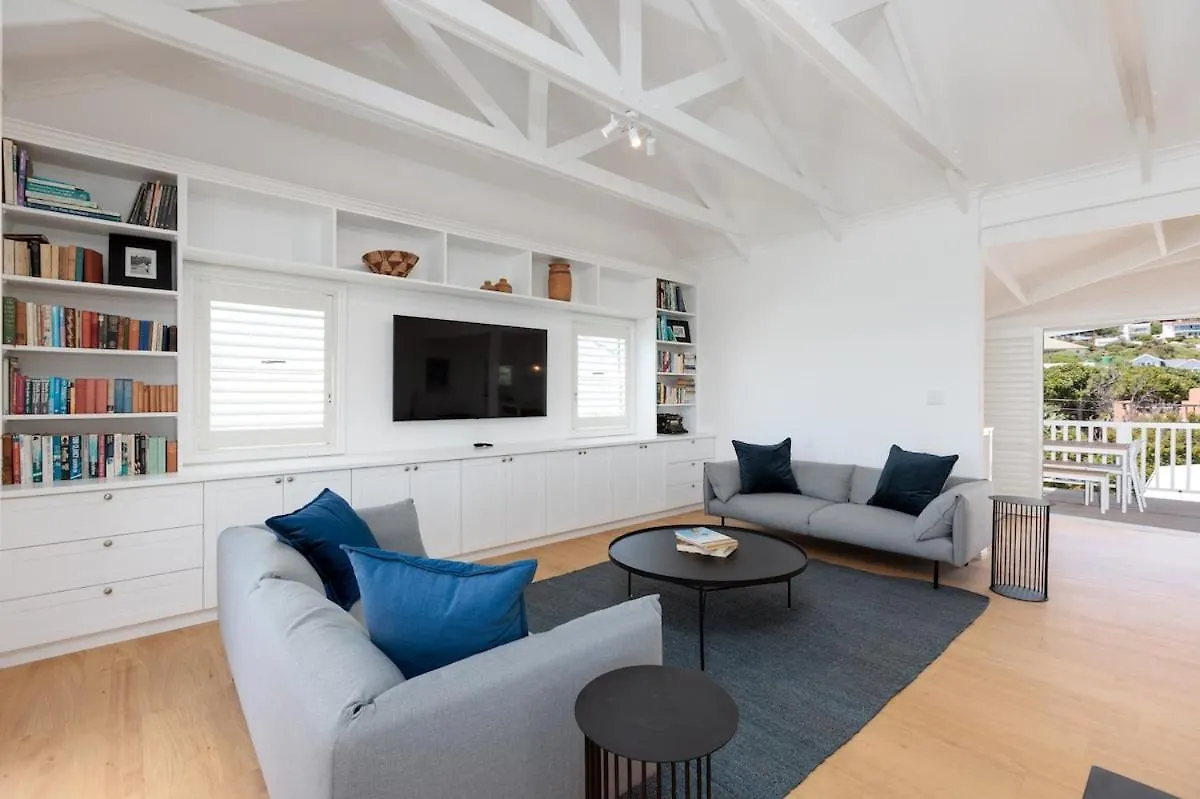 The Shore House, A Newly Built Beach House With Private Pool Scarborough